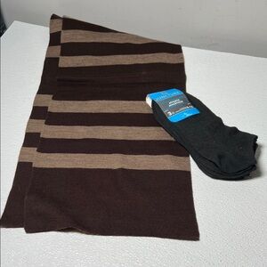 Men's Tan and Brown Scarf and Black Socks New